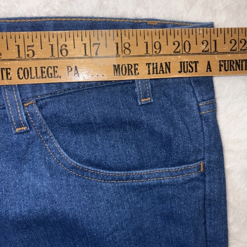 Vintage Levis Action Jeans Men Sz 44 x30 Dark Wash Denim Brown Tab NWT Deadstock